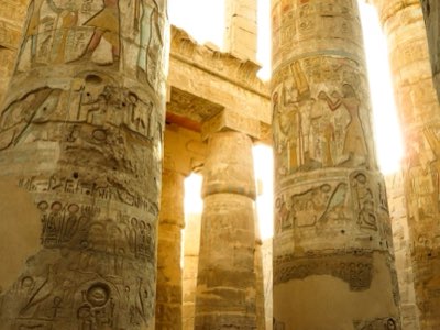Amun-Ra und Karnak: Das religiöse Zentrum des Alten Ägypten
