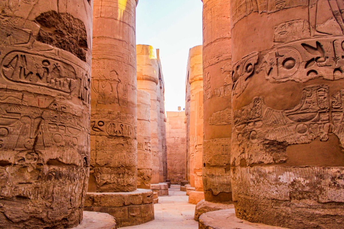 Símbolos egipcios en el Templo de Karnak