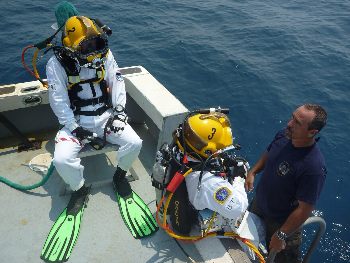 diver with gear set