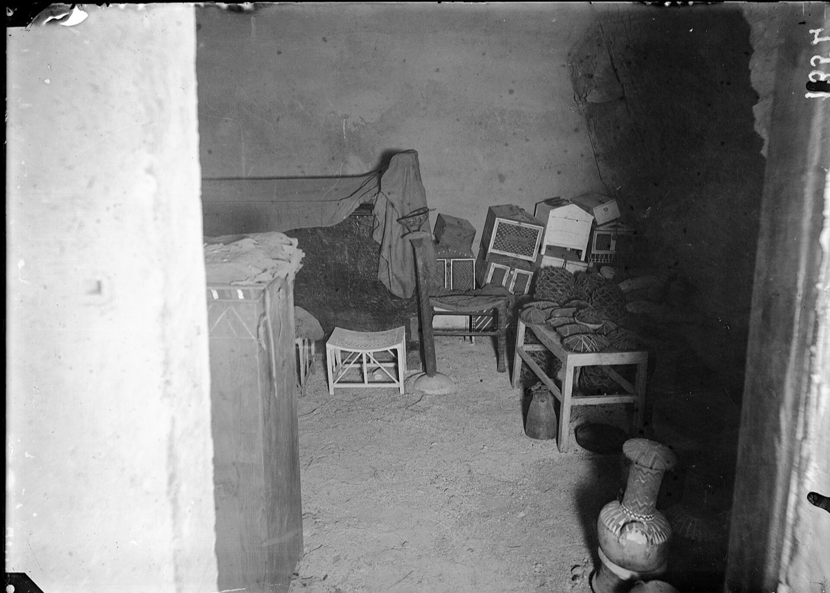 Excavation du tombeau égyptien